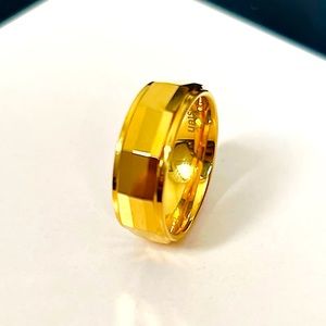 Tungsten Carbide Mens Gold Ring - 9mm - Like New